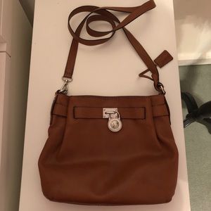 Michael Kors AUTHENTIC crossbody purse!